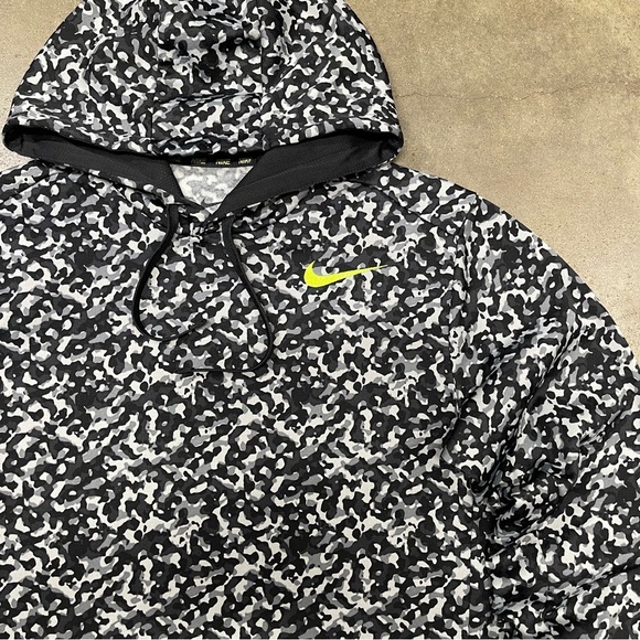 Nike Therma Fit Monochrome Camo Camouflage Swoosh Sweatshirt Hoodie - Picture 2 of 9